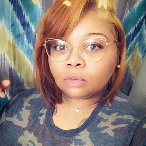 Meet your Posher, Monica